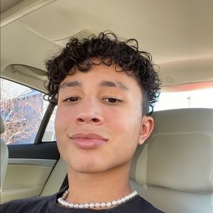 Meet your Posher, Alek